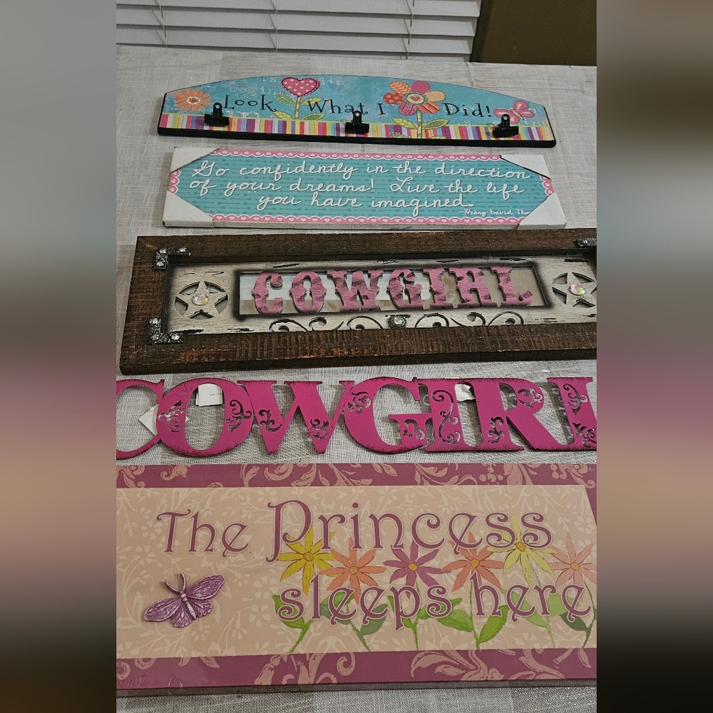 Cowgirl Decoration Frames For Girls Room And  Belt Holder